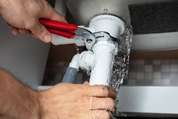 Best Water damage restoration specialists  in Loudonville, NY